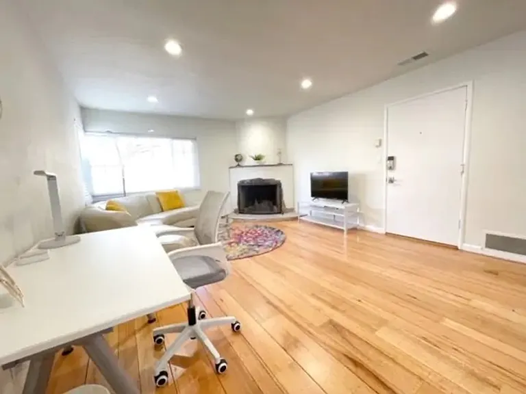 2125 Santa Clara Ave #C — Photo 15