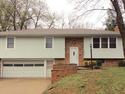 1906 Pat Dr, Saint Joseph, MO, 64506