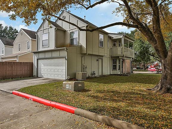 2nd image of 1401 Cypress Cove St