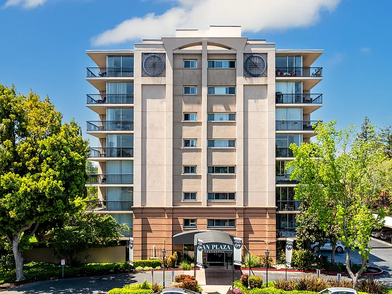Tan Plaza Apartments — Photo 17