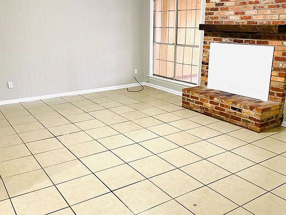 3rd image of 3017 Fredericksburg Dr