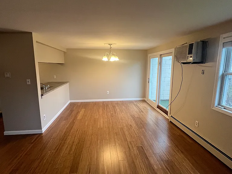 45 Denrose Dr #4 — Photo 4