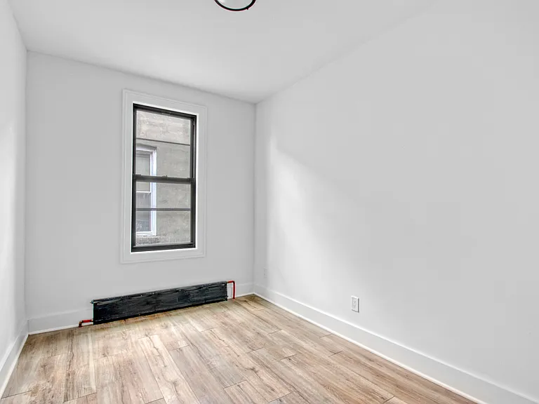 323 Midwood St #2 — Photo 11