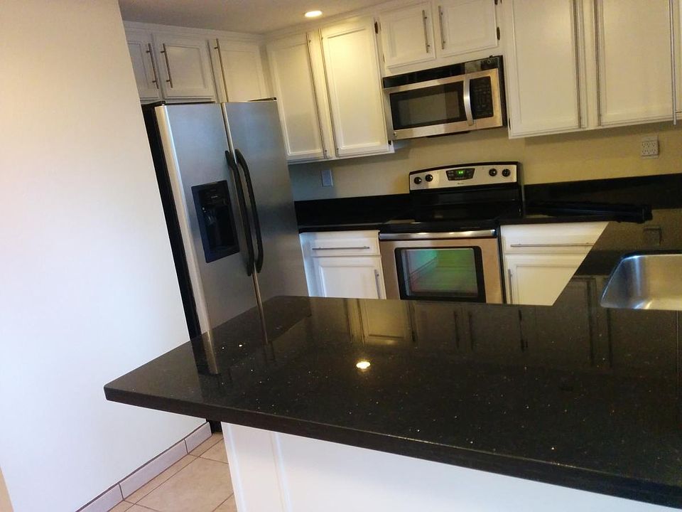 1st image of 482 W Hacienda Ave