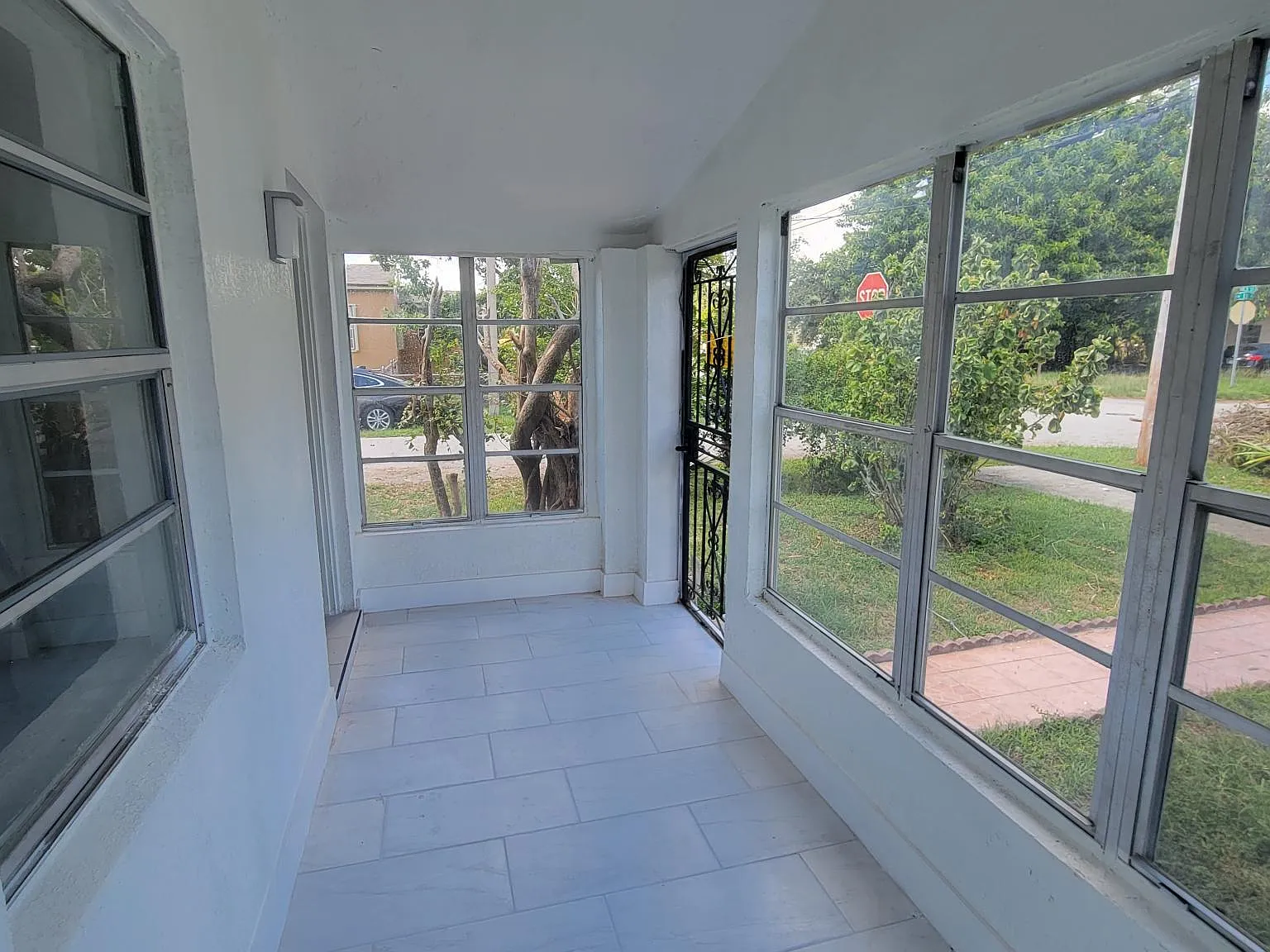 3 bed, 1300 sqft, $2,800 — Photo 4