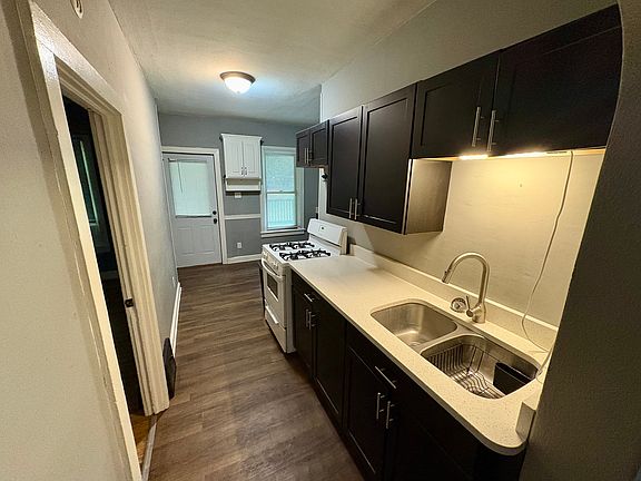 4th image of 168 Forbes Ave #1