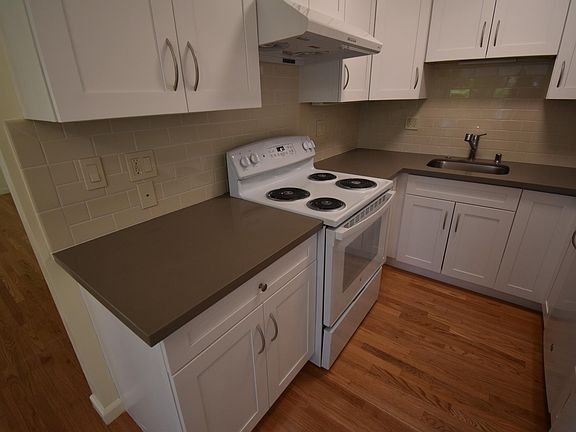 4th image of 1307 Palos Verdes Dr #3