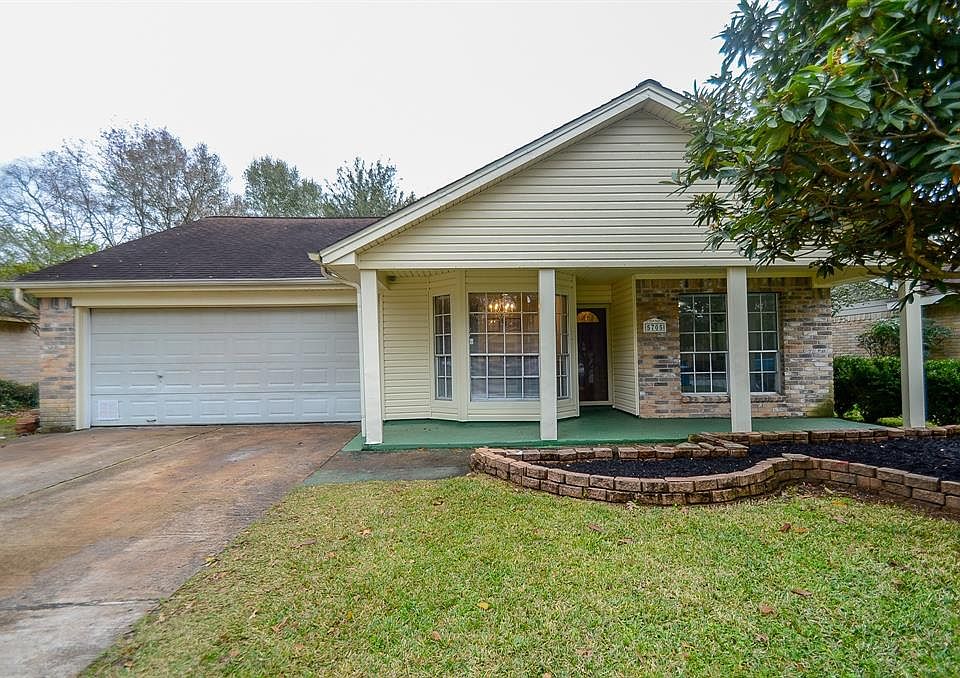 1st image of 5705 Village Way Dr