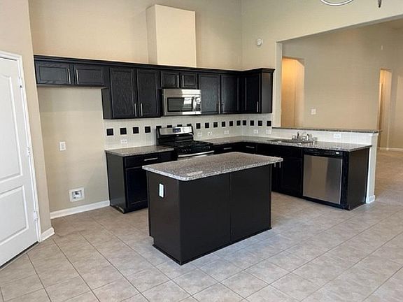 4th image of 17207 Mitchell Pass Ln