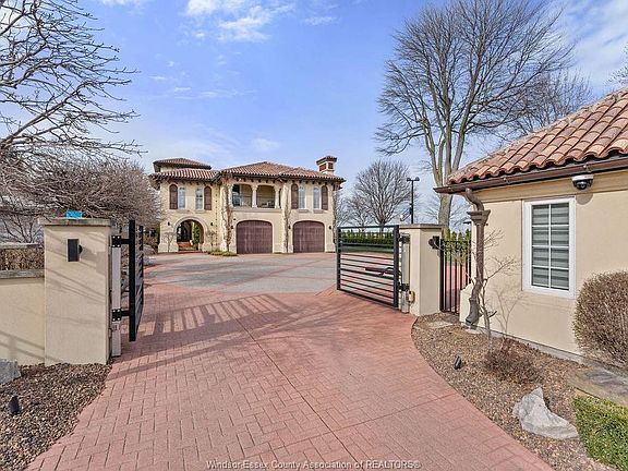 5th image of 13038 Riverside Dr E