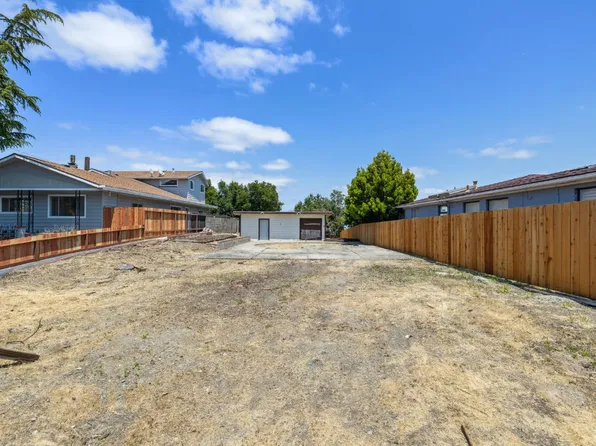 3699 Oak Knoll Dr, Redwood City, CA 94062