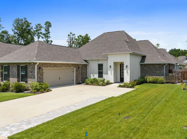 148 Flora Ln, Freeport, FL 32439