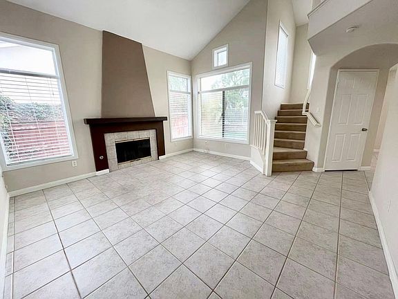 4th image of 48 Mallorn Dr