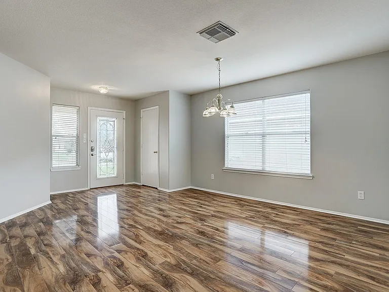 223 Sunset Colony Dr — Photo 6
