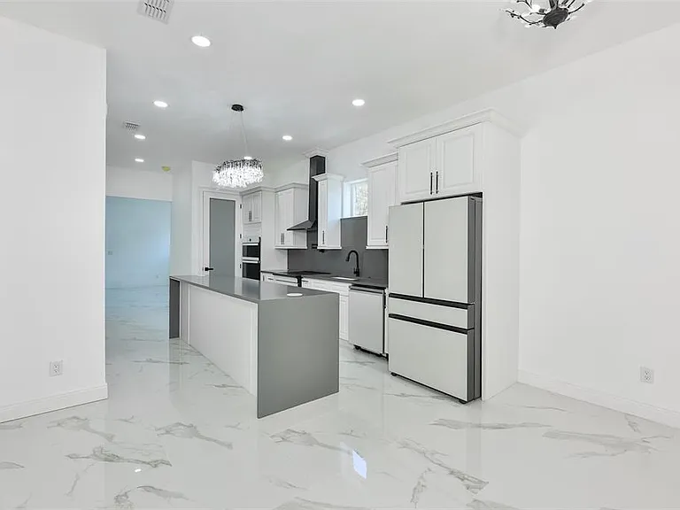 2816 Corrine St #2 — Photo 8
