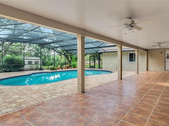 3rd image of 1212 Sunshine Tree Blvd