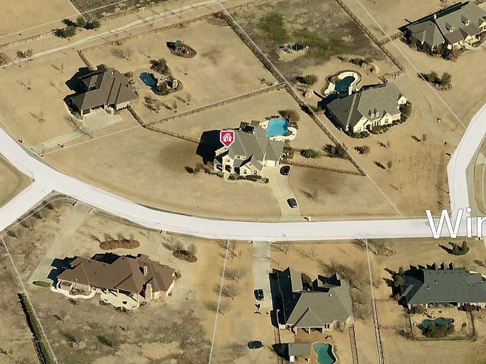 2nd image of 2600 Winthrop