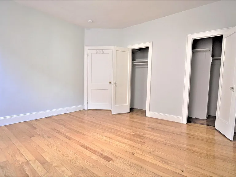535 Washington St #2 — Photo 7