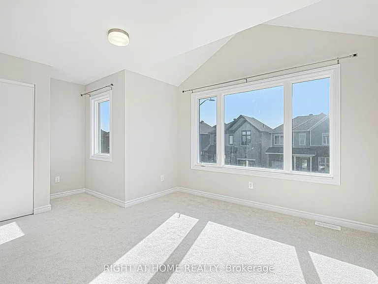 332 Peninsula Rd — Photo 8