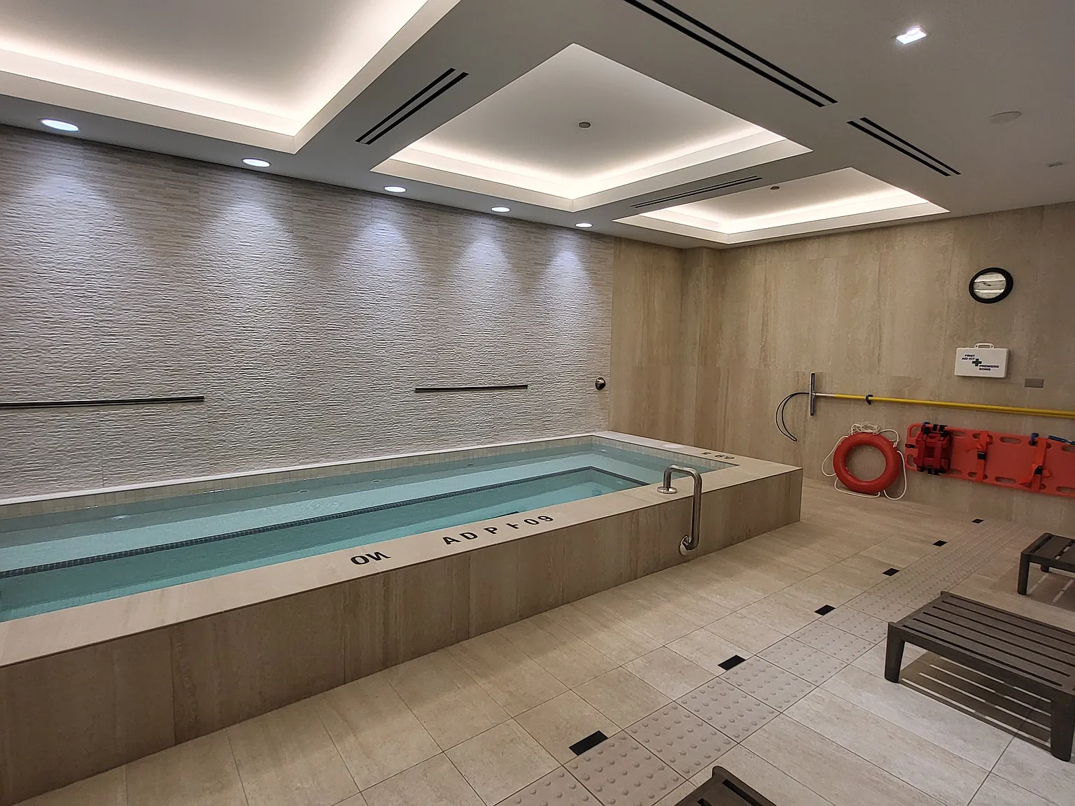 Line 5 Condos — Photo 3