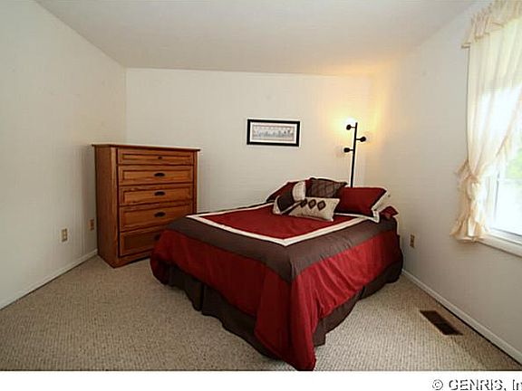 5th image of 3258 Sherwood Dr