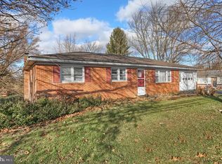 1046 W Trindle Rd, Mechanicsburg, PA 17055