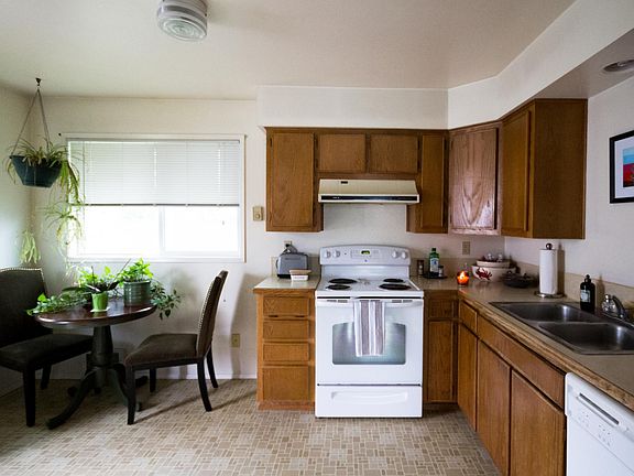 Fully-appointed kitchen and romantic dining nook