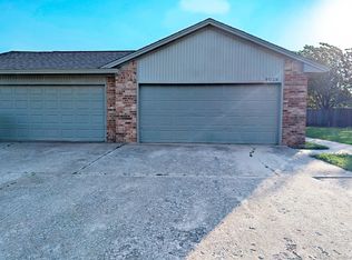 9028 N Roxbury Ter, Oklahoma City, OK 73132
