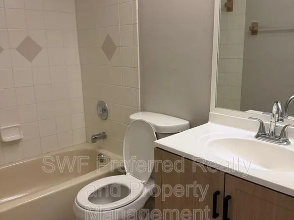 7400 Constitution Cir APT 109, Fort Myers, FL 33967