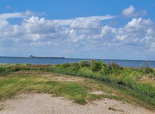 1027 Rollover Cir, Gilchrist, TX 77617