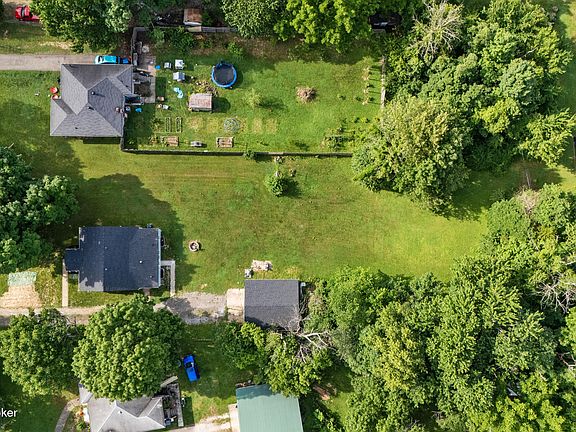2nd image of 8809 Maple Rd