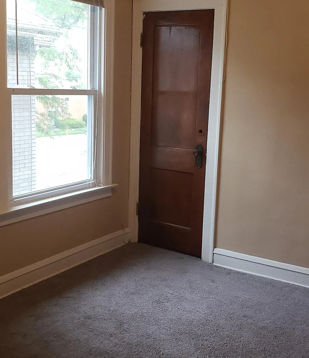 2 bed, 1100 sqft, $1,550 — Photo 4