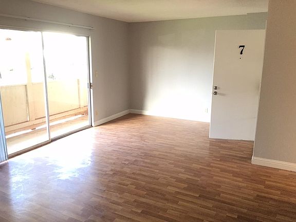 2nd image of 3714 Lincoln Ct APT 7