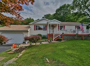 273 Devils Hole Rd, Cresco, PA 18326