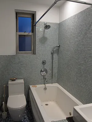 Rented by Avi Nash Associates | media 11