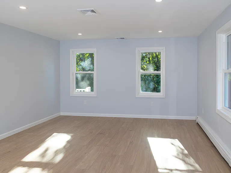 122 Leedham St #122 — Photo 5