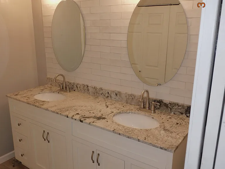 Master Vanity