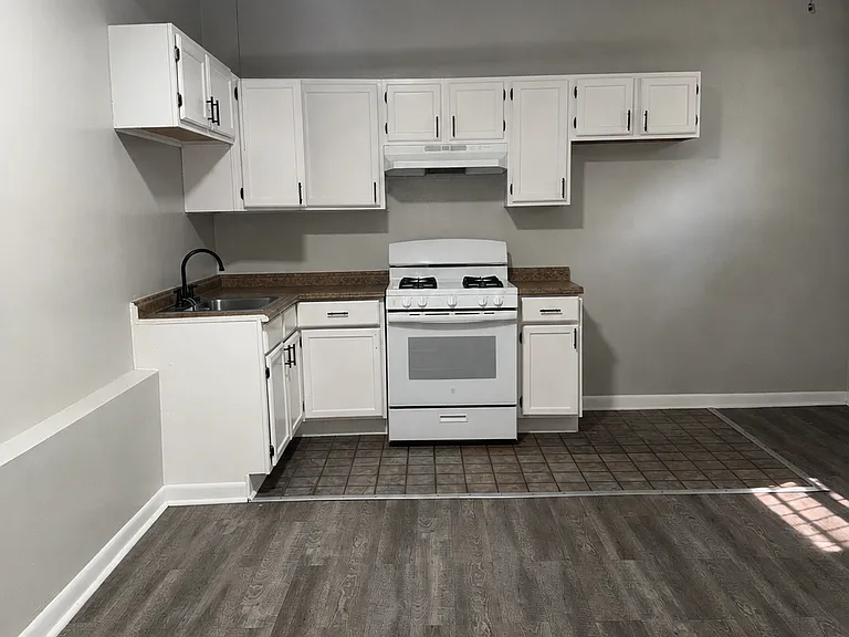 7009 N Paulina St #3B — Photo 2