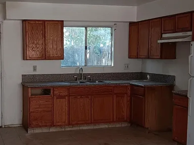 517 Lincoln Ave #3 — Photo 1