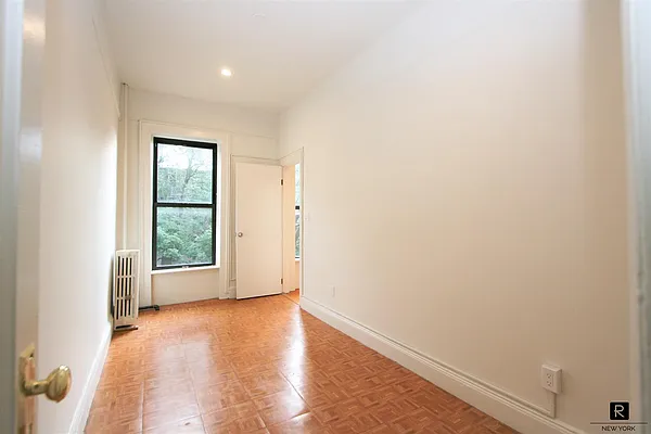 Rented by R New York | media 40