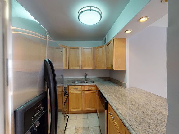 3rd image of 50 W 97th St APT 11L
