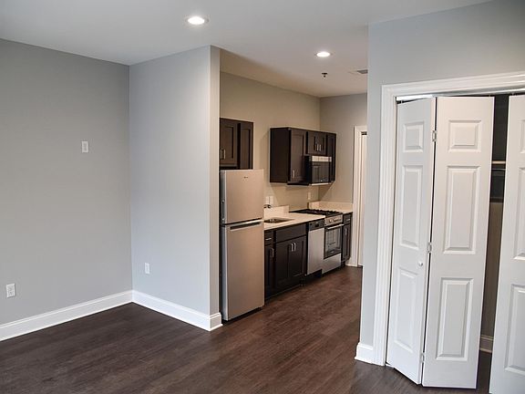 3rd image of 505 Ellicott St #100
