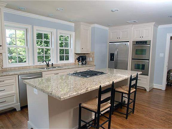 5th image of 2136 Brentwood Dr