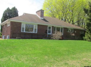 4 Marwood St, Albany, NY 12209