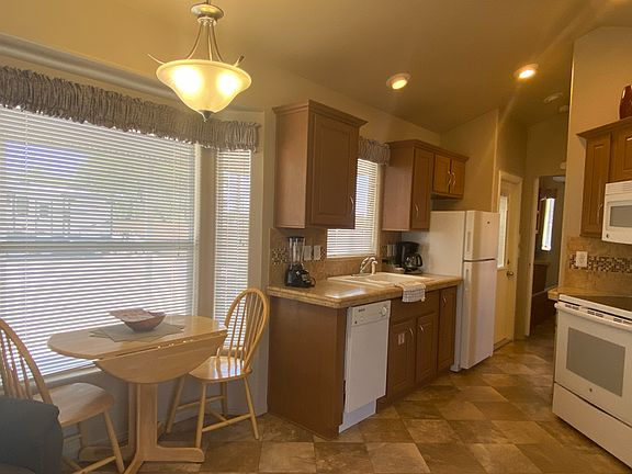 4th image of 1110 N Henness Rd #717