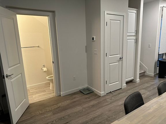 Powder room, walk-in storage room