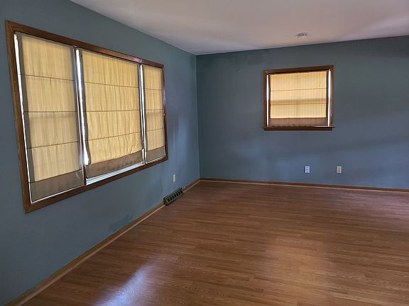 4th image of 3319 Chateau Ln