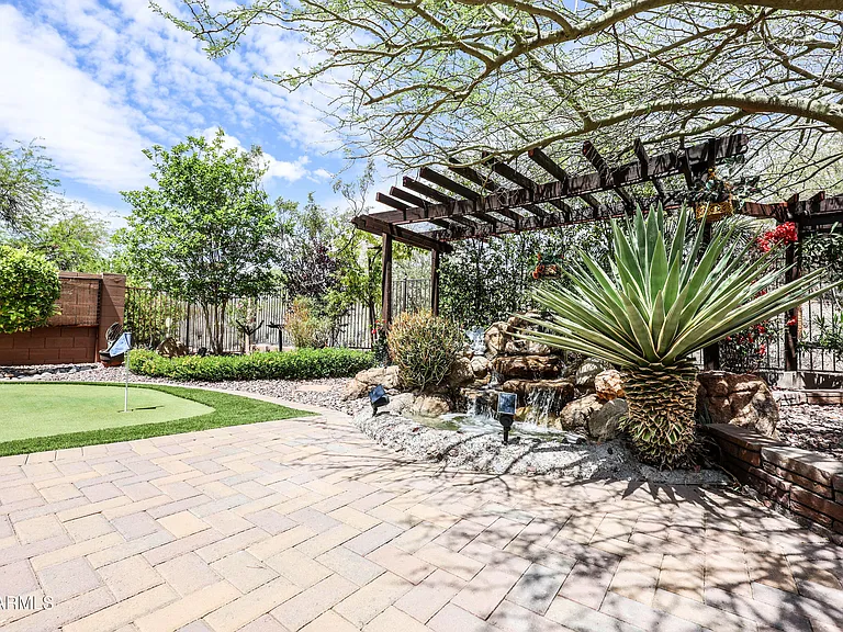 1916 W Spirit Ct — Photo 11
