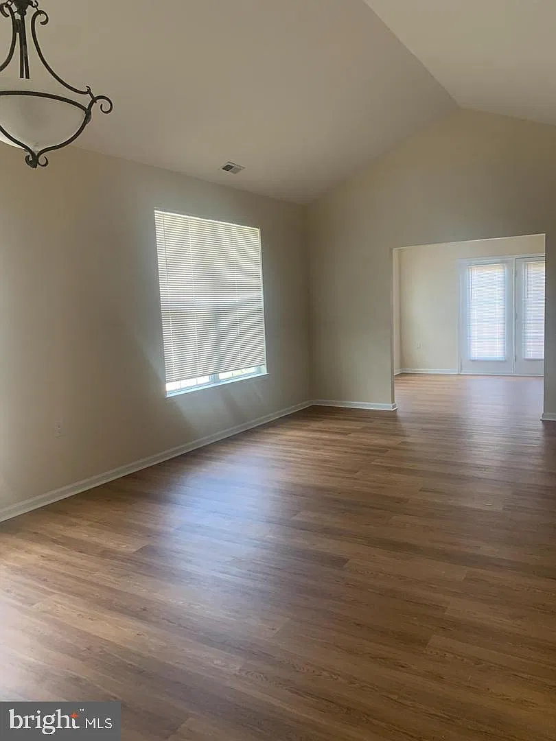 2 bed, 2.0 bath, 1515 sqft, $2,900 — Photo 3