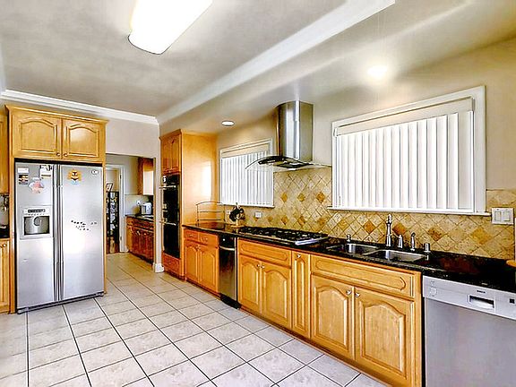 5th image of 504 N McPherrin Ave